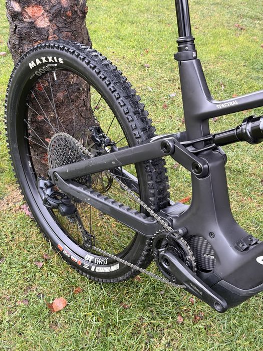 2024 Ebike Canyon Spectral:ON CF9 900Wh AXS CARBON 0 Цикъла!