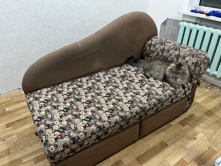 тахта (диванчик)