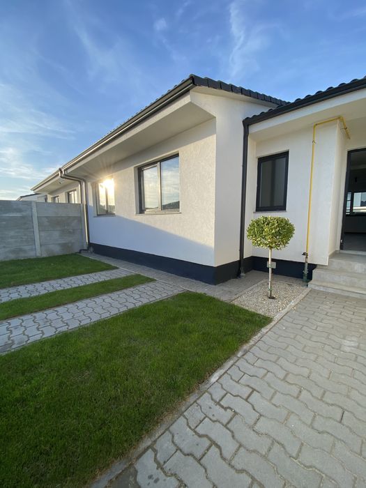 Dau in chirie casa in cartierul Viena