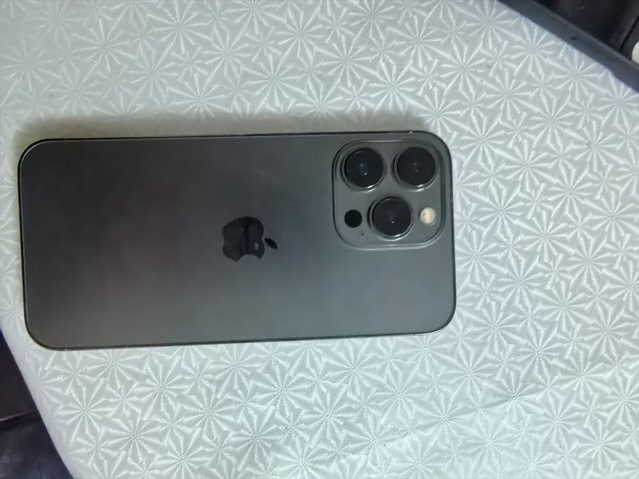 Продам Айфон 13про