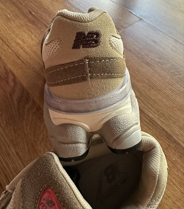 Мъжки маратонки New Balance 9060 бежево с кафяво