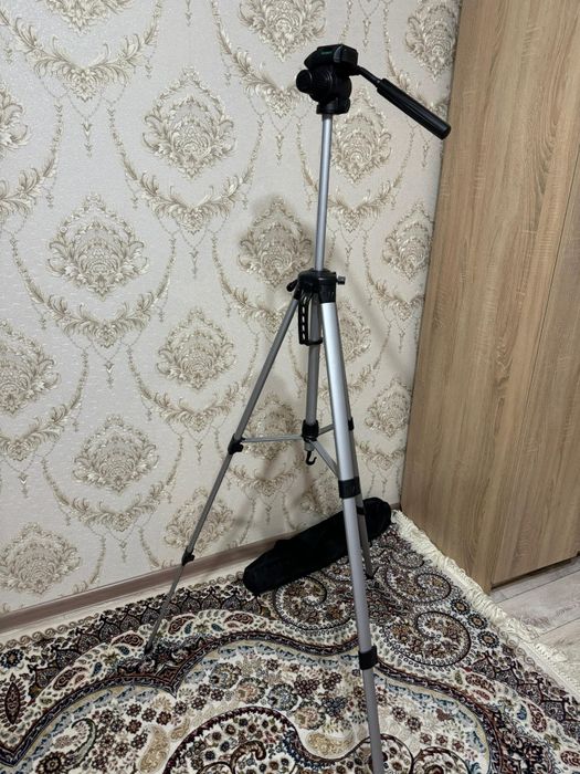 штатив Continent C1