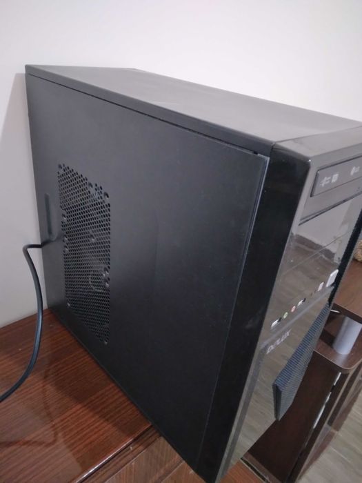 ASRock, Intel(R)Core(TM)2DuoCPM E7300 2,67 GHz