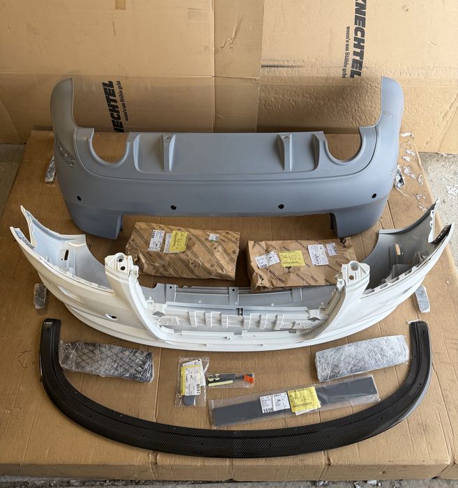 Оригинални нови Audi A4 B7 DTM предна и задна броня с карбонов лип