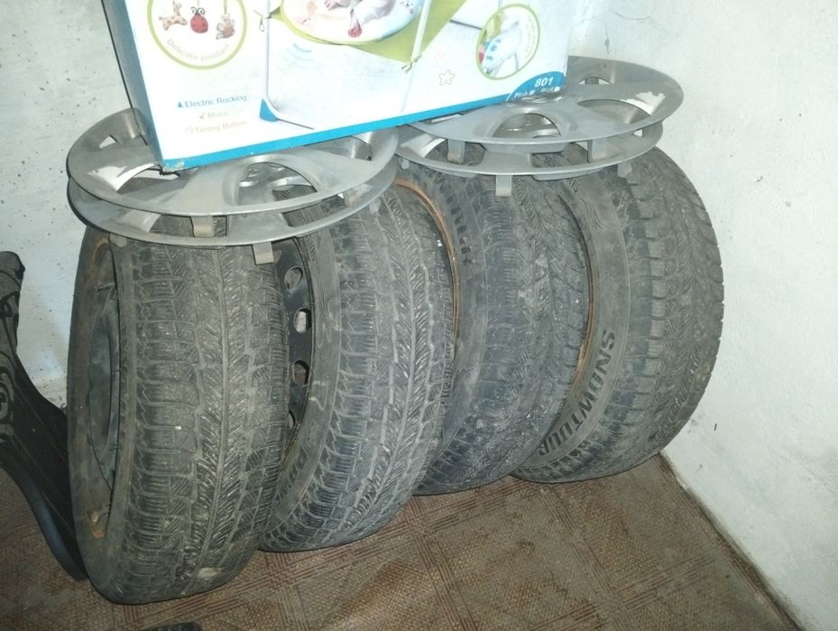 Продам зимние шины