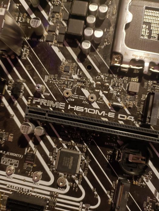 Lga 1700 asus h610m-e d4