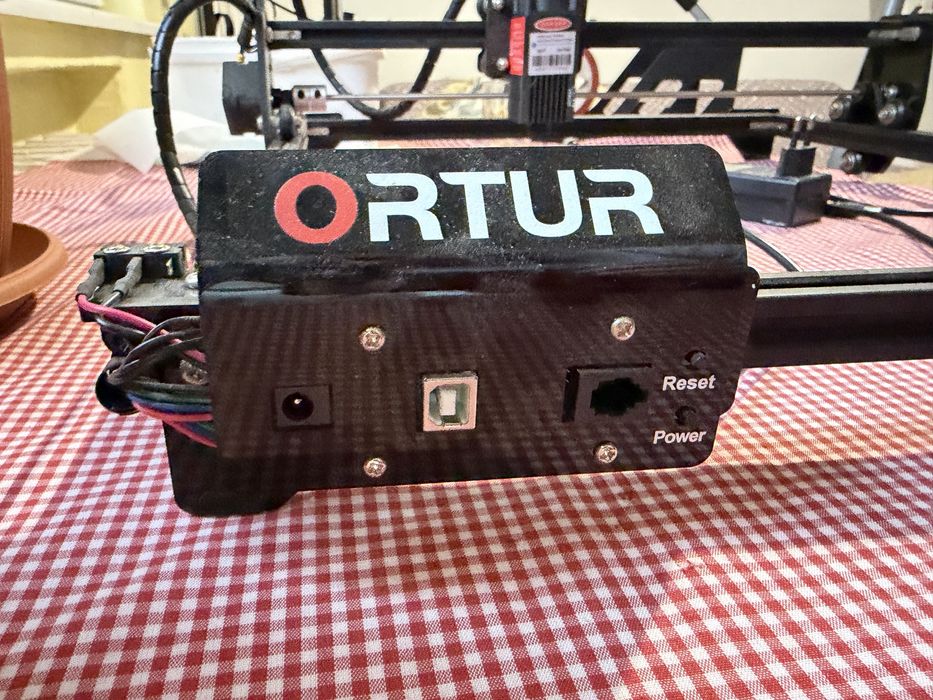 Продавам лазер  за гравиране Ortur LM2 S2