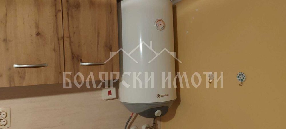Дава се под наем Едностаен апартамент в Велико Търново, Център - 20 кв.м за 119.34 € - Снимка #2