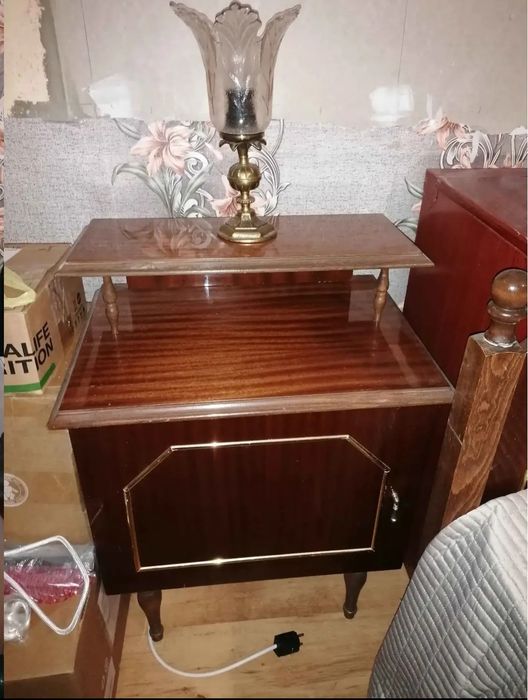 Запазено спално обзавеждане