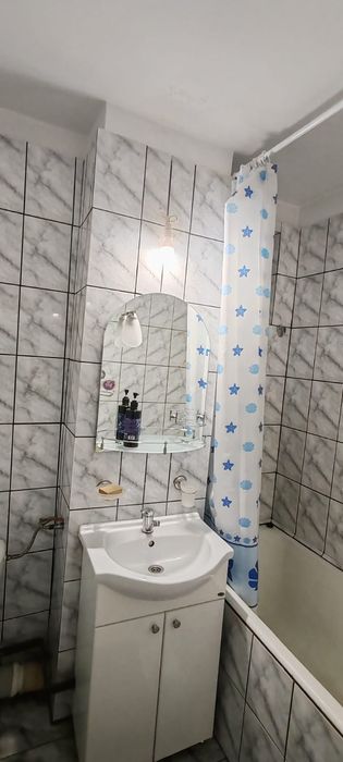 Închiriez apartament 2 camere
