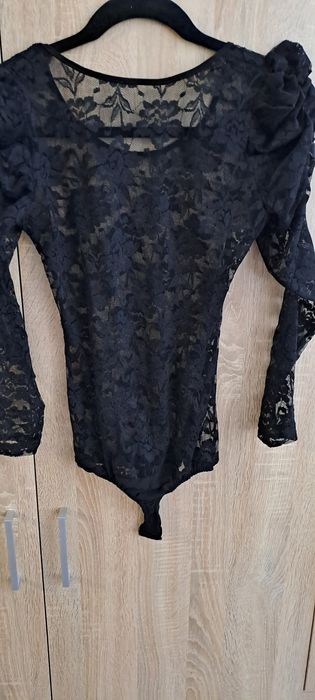 Vând diverse articole vestimentare