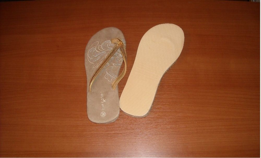 Дамски чехли за лятото - в 2 цвята