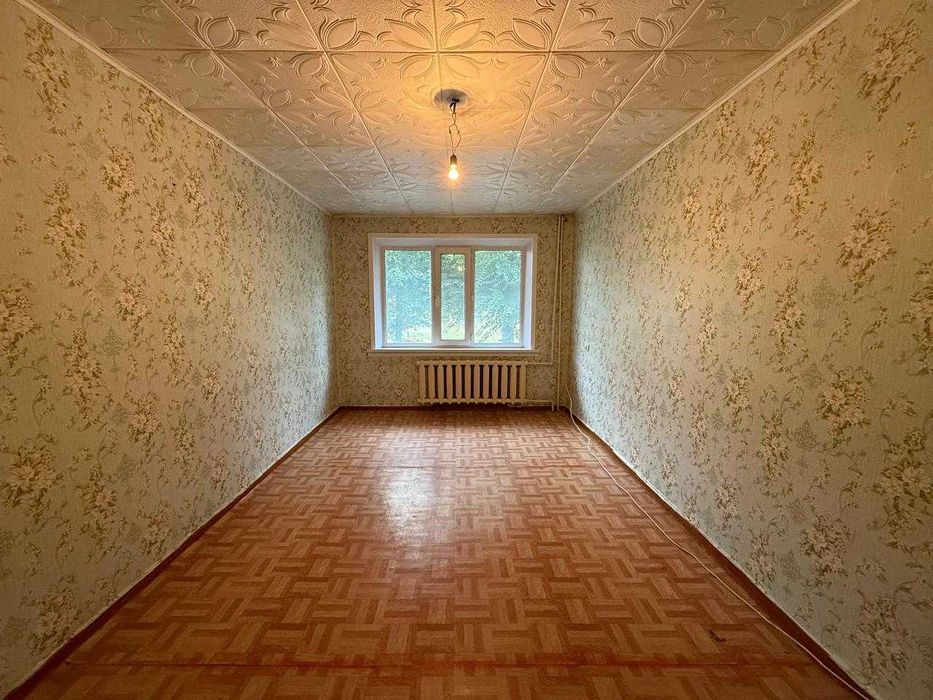 3 ком  1 этаж нижний центр 3