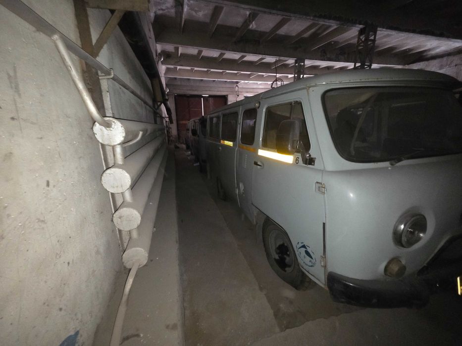 автомобили б/у (УАЗ, тойота)