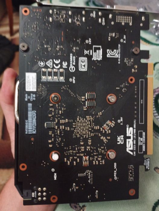 ASUS Phoenix GeForce RTX 3050 V2 8GB GDDR6.