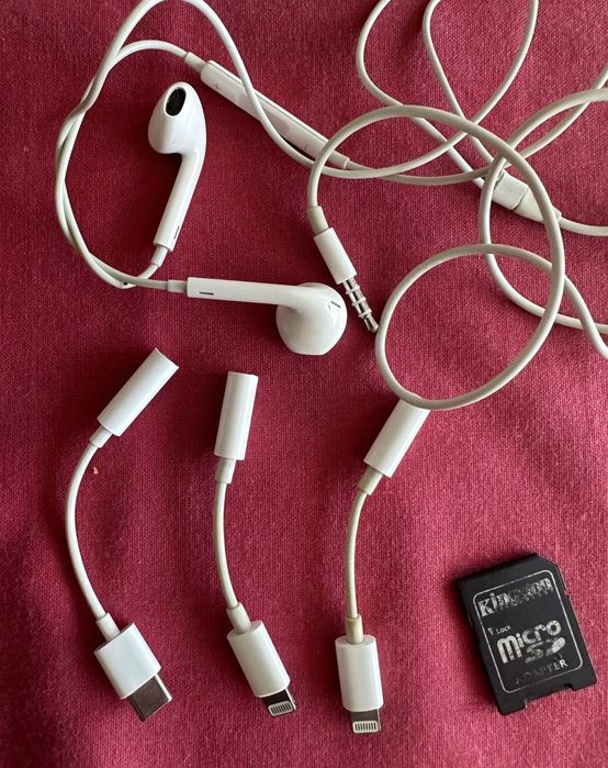 Оригинални слушалки за iPhone