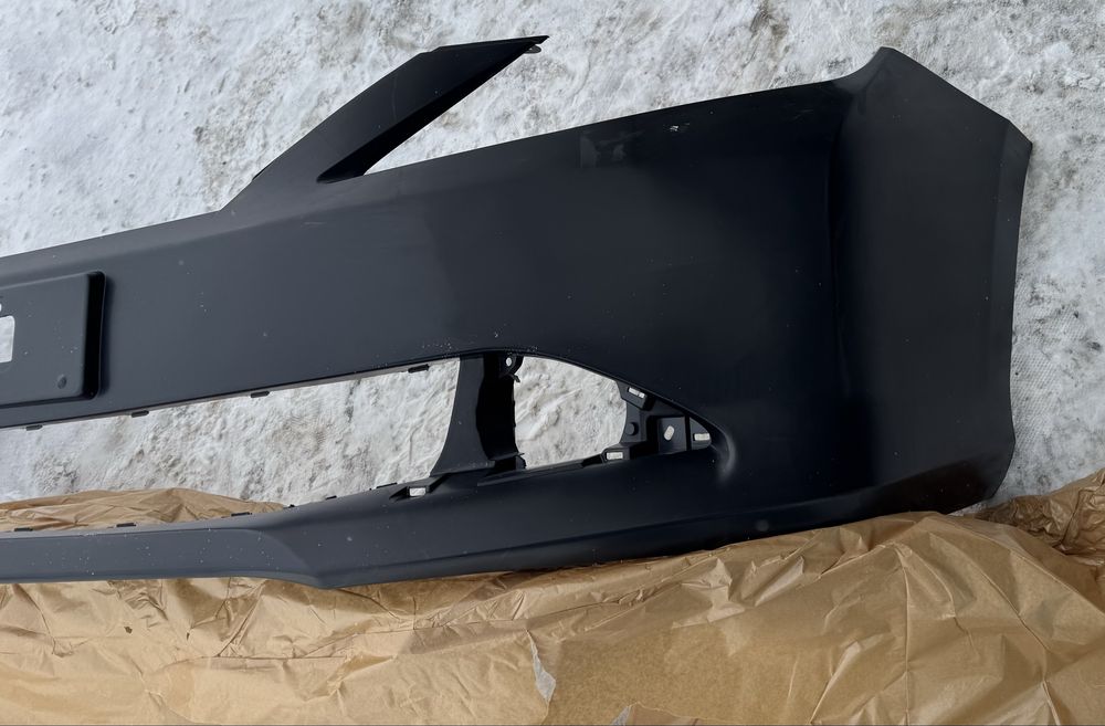 Бампер на Toyota Camry 50