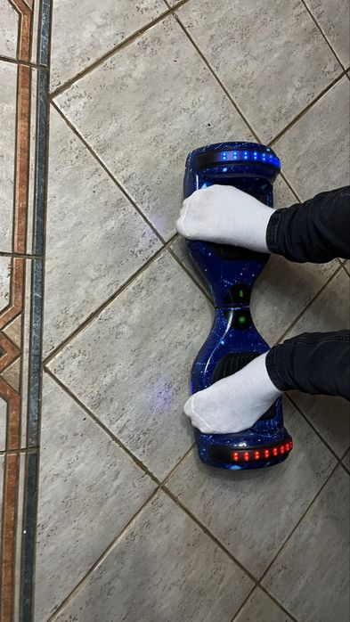 Hoverboard  cu lumini si bluetooth