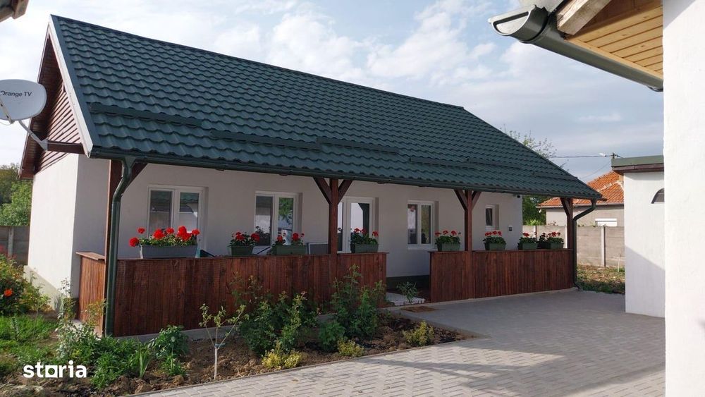 Casă+teren!Casă modernă complet utilată și mobilată – anexe și teren !