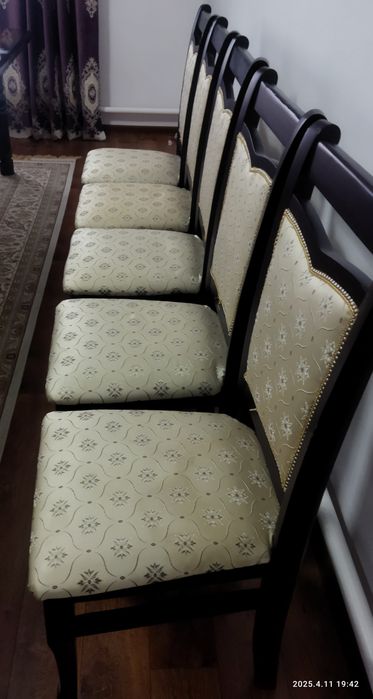 Мебель стол стулья