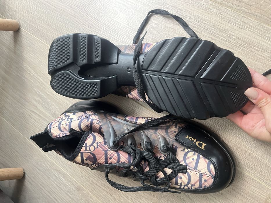 Нови и като нови дамски обувки