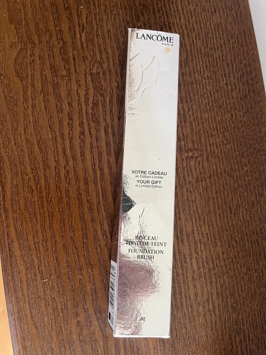 Lancome pensula fond de ten nr.2
