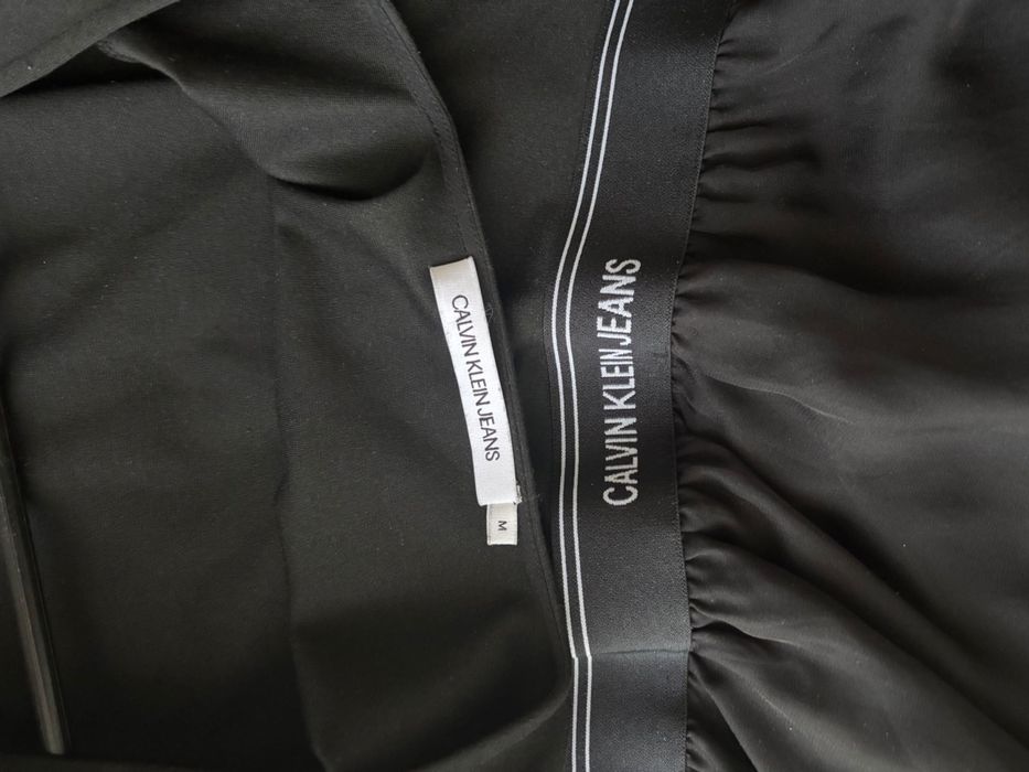 Рокля с изрязан гръб - Calvin Klein