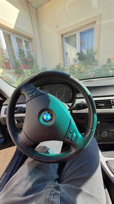 BMW E90 318D 143CP Defect