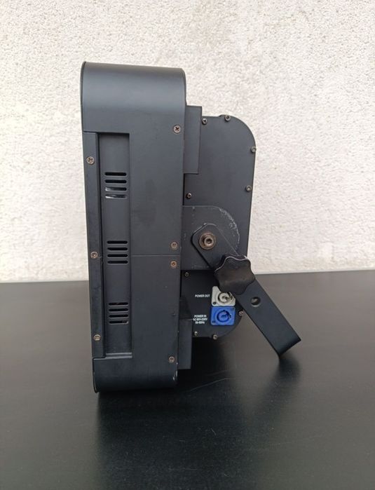 lumini led blinder matrice rgb  16 x 30w