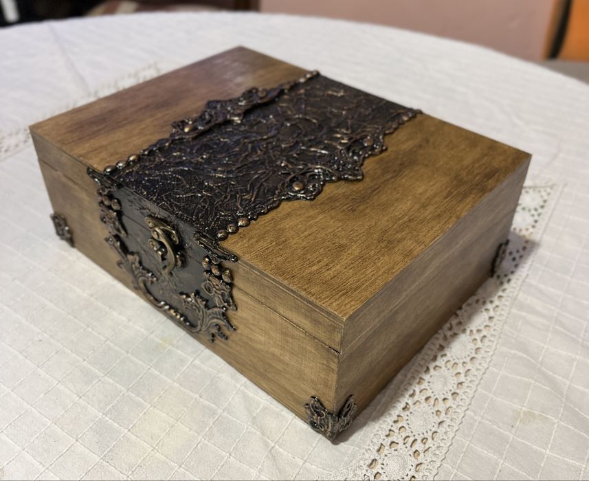 Дървена кутия за съхранение