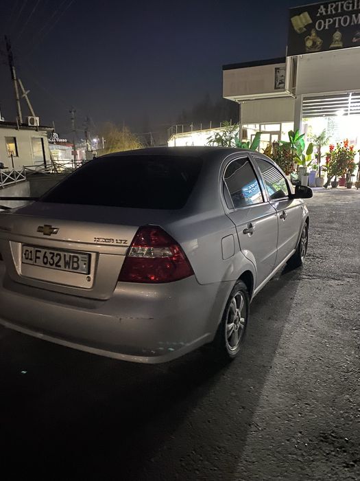 Nexia 3 aftamat 2017 yil 223000 km