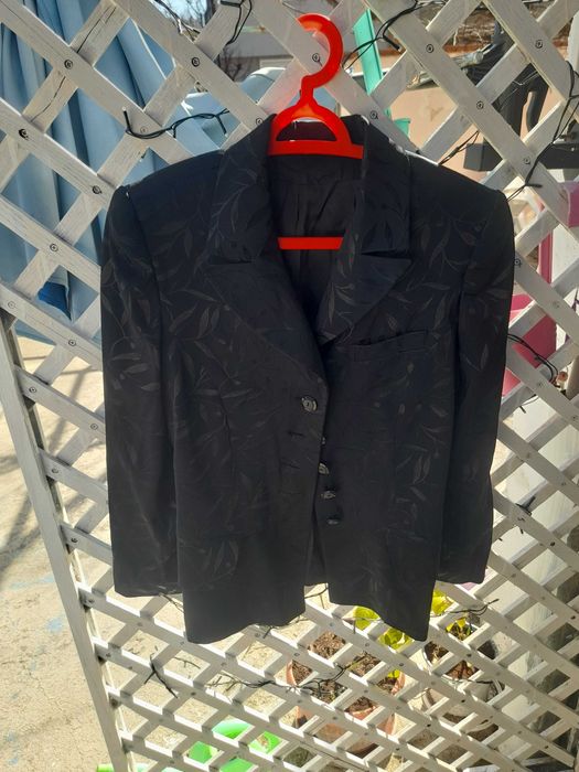 Дамско Черно Сако