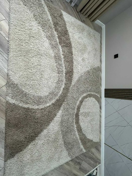 Продам ковер травка 2х3