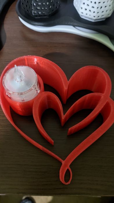 Романтичен  свещник сърце LED – червен, перфектен подарък!