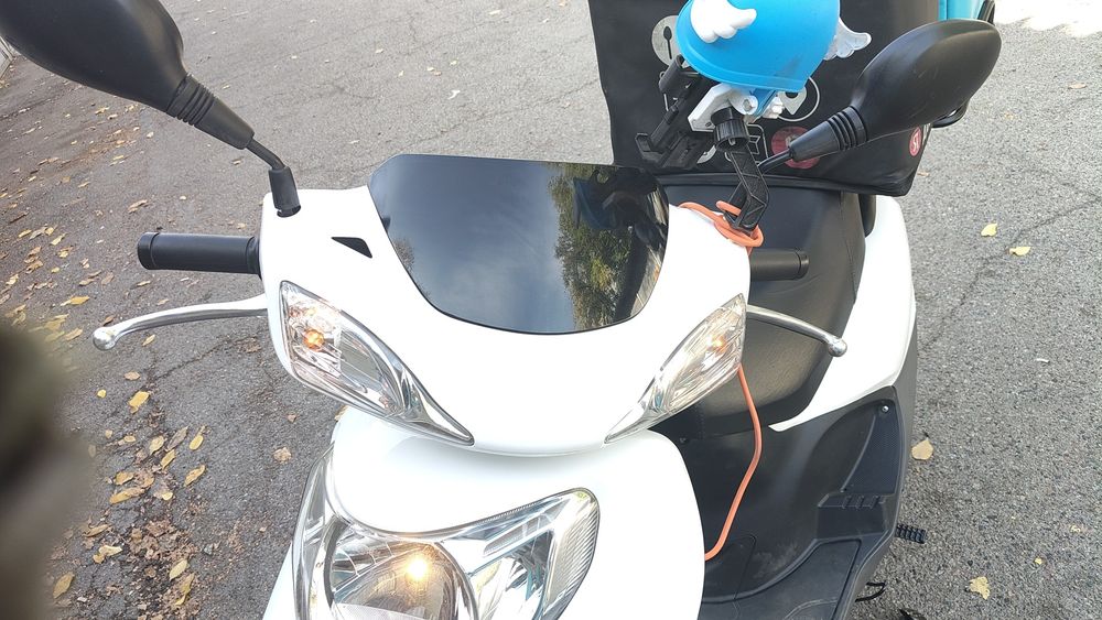 Скутер Honda 125 кубов