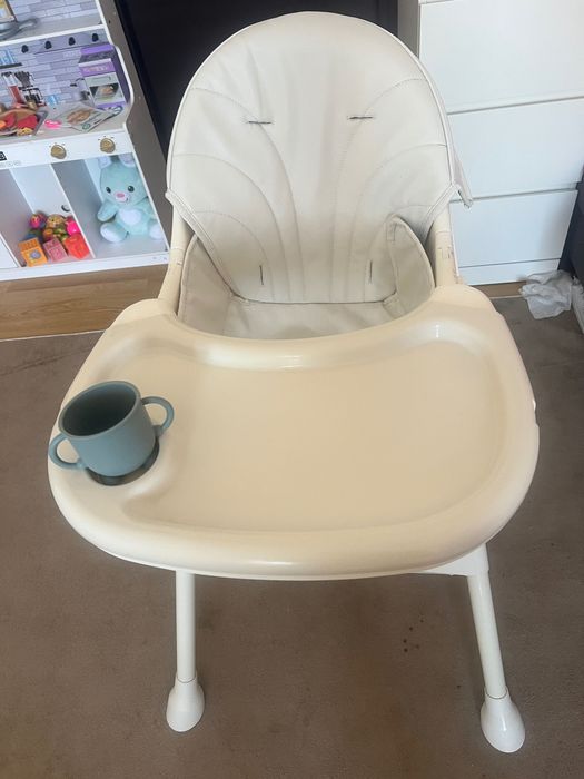 Scaun bebe cu accesorii din silicon
