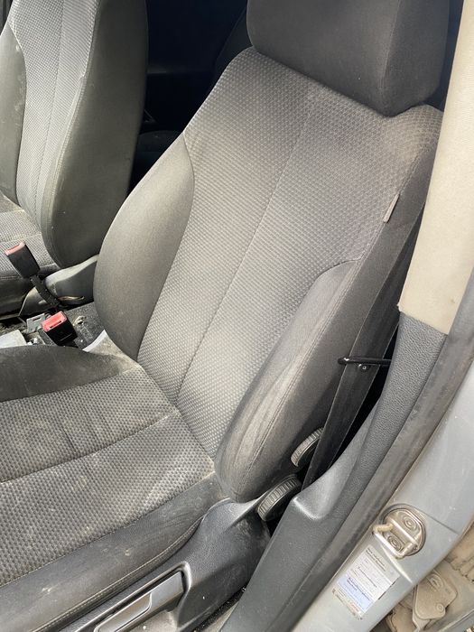 Лява седалка Пасат б6 2006г