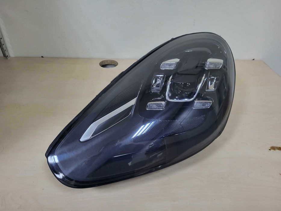 Ляв фар за Porsche Cayenne 2015-2018 lqv far порше кайен