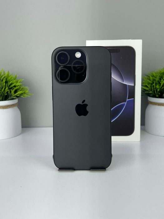 Телефон Apple iPhone 16 Pro 256GB