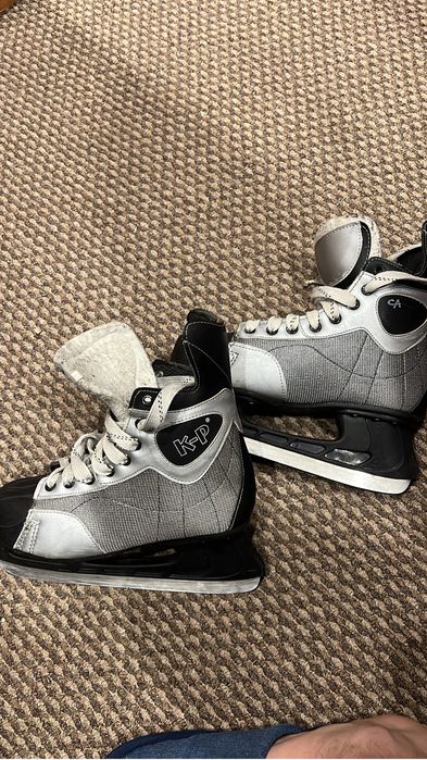 Продам коньки 41 -42 размер