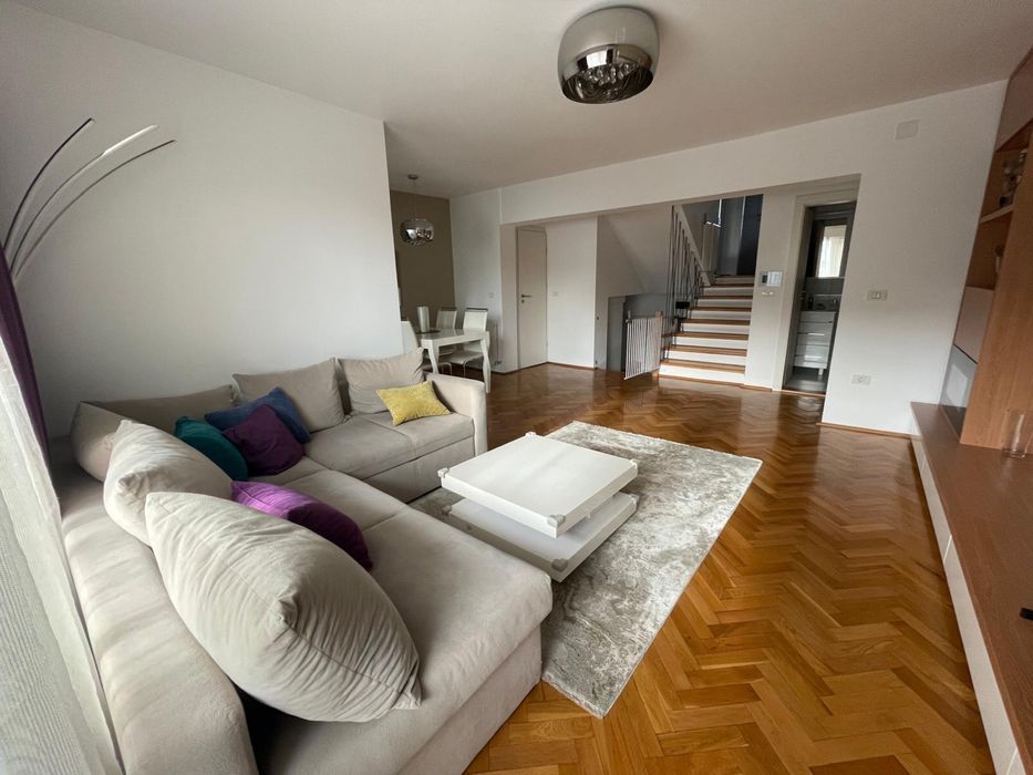 Apartament 3 camere tip samanta de inchiriat (garaj inclus)