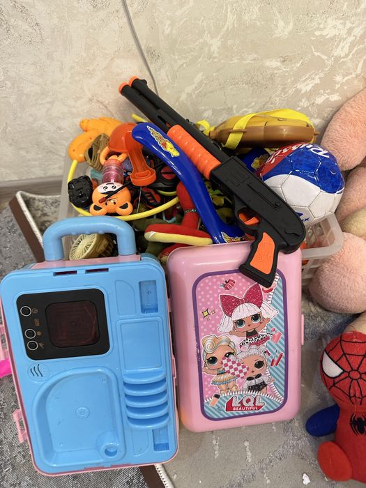 Отдам бесплатно игрушки