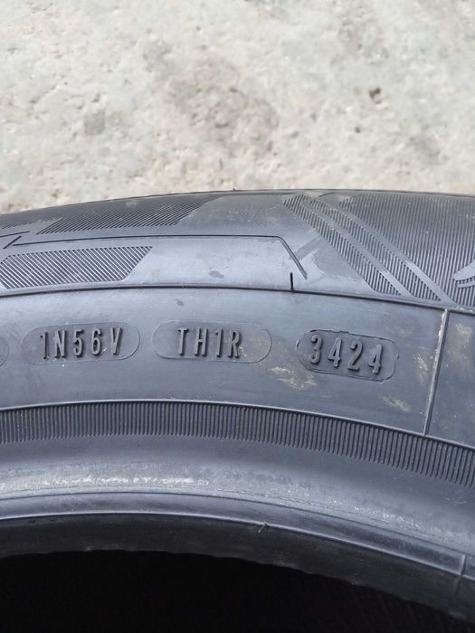 2 Нови зимни гуми 215/65R16 Goodyear UG Perform 3 98H DOT3424 Germany