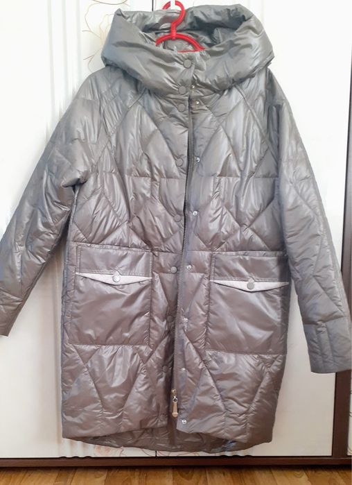 Продам ветровку 48-50размер