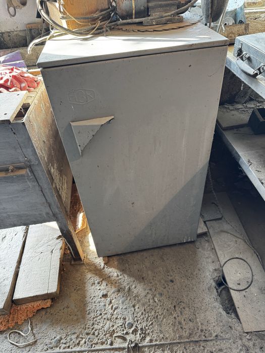 Шкаф металлический