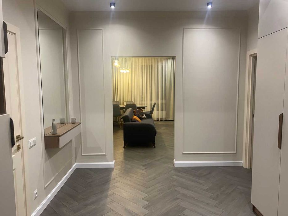 Дава се под наем Двустаен апартамент в София, Студентски град - 70 кв.м за 475 € - Снимка #2