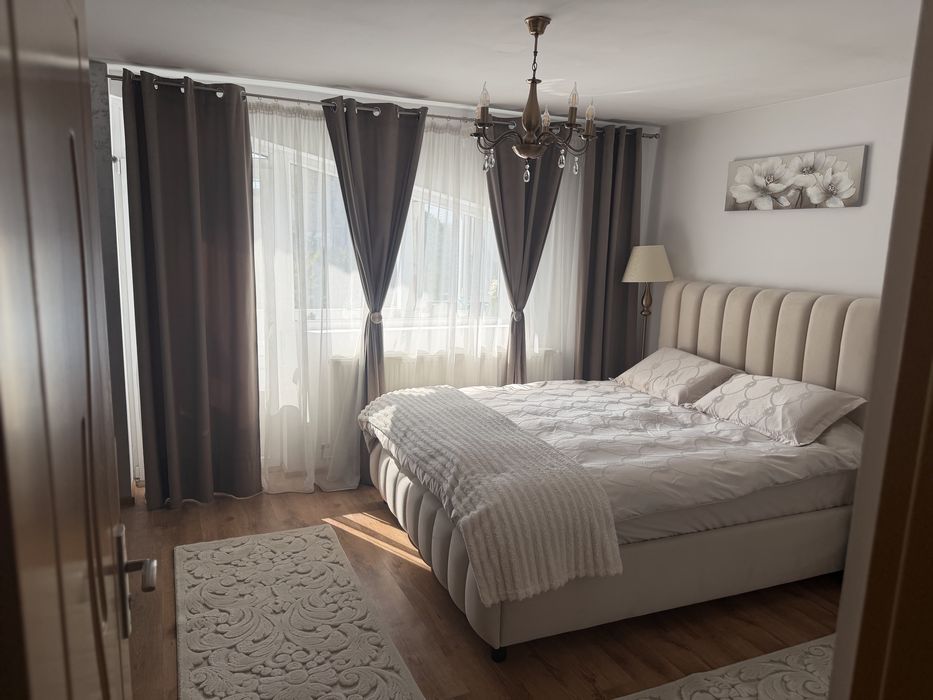 Inchiriez apartament zona Brazda