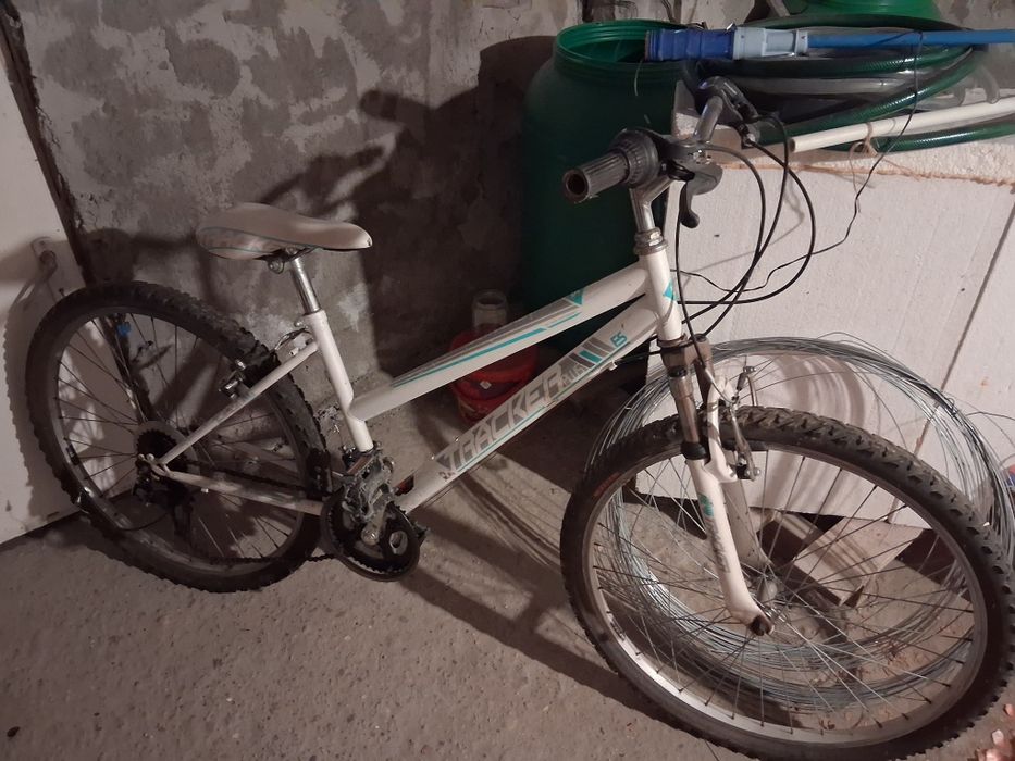 Bicicletă  albă  pentru adulti