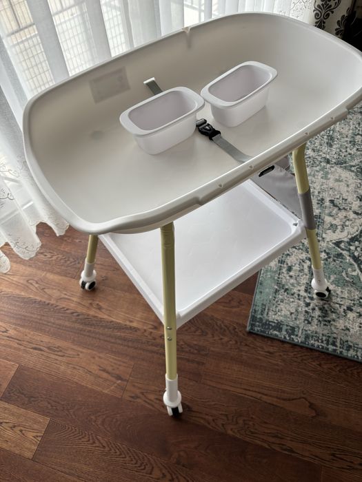 Masă de înfășat Bukino – Stare Excelentă – Posibilitate montare cadita