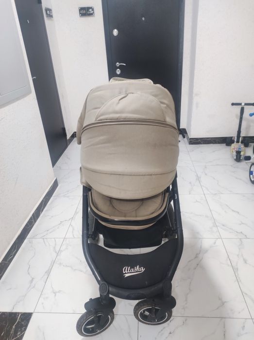 Детская прогулочная коляска